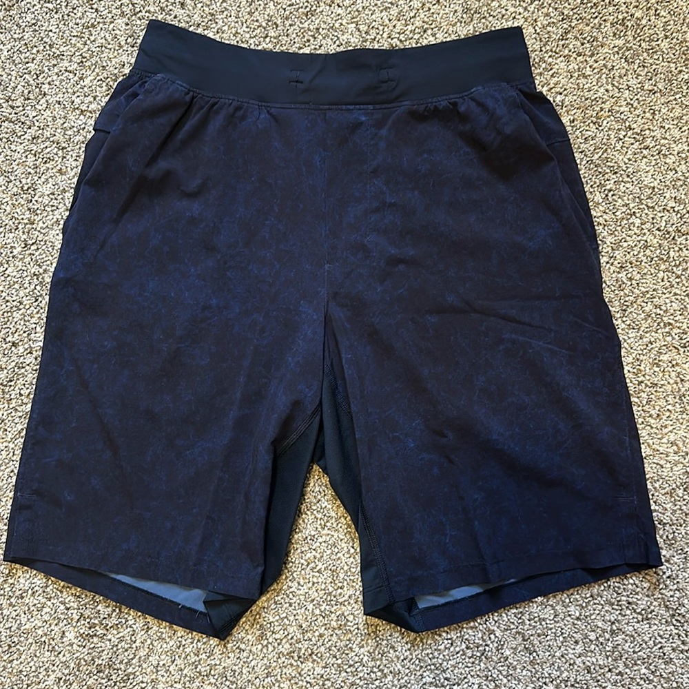 Mens Lululemon THE Linerless Shorts Gravel Dust Midnight Navy Small 9” Inch
